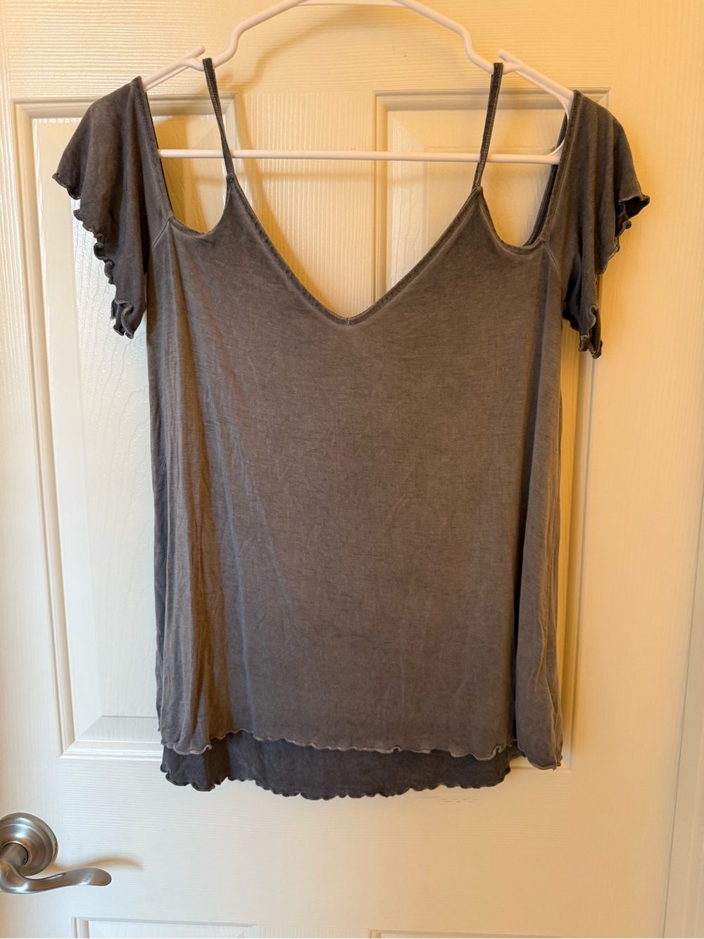 American Eagle Outfitters Gray Cold-Shoulder V-Neck Camisole